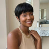 Coupe Pixie Vintage Chic Cheveux Naturels Frange Pleine Et Favoris Dessinés