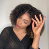 Perruque Bob Bouclé Glueless 4x4 Ombré Marron Densité 250% avec Edges 4C