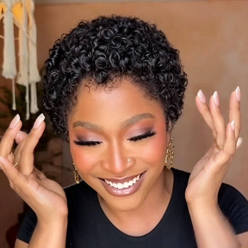 Pixie Cut Curly 13x4 Dentelle HD 4C Edges Effet Cuir Chevelu Perruque Prête à Poser