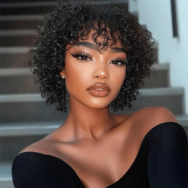 𝐏𝐫𝐞̂𝐭 𝐞𝐧 𝟐𝟒𝐡⚡Natural Look Perruque Noir Pixie Cut 13x4 Dentelle Bouclés Avec Frange Cheveux Humains
