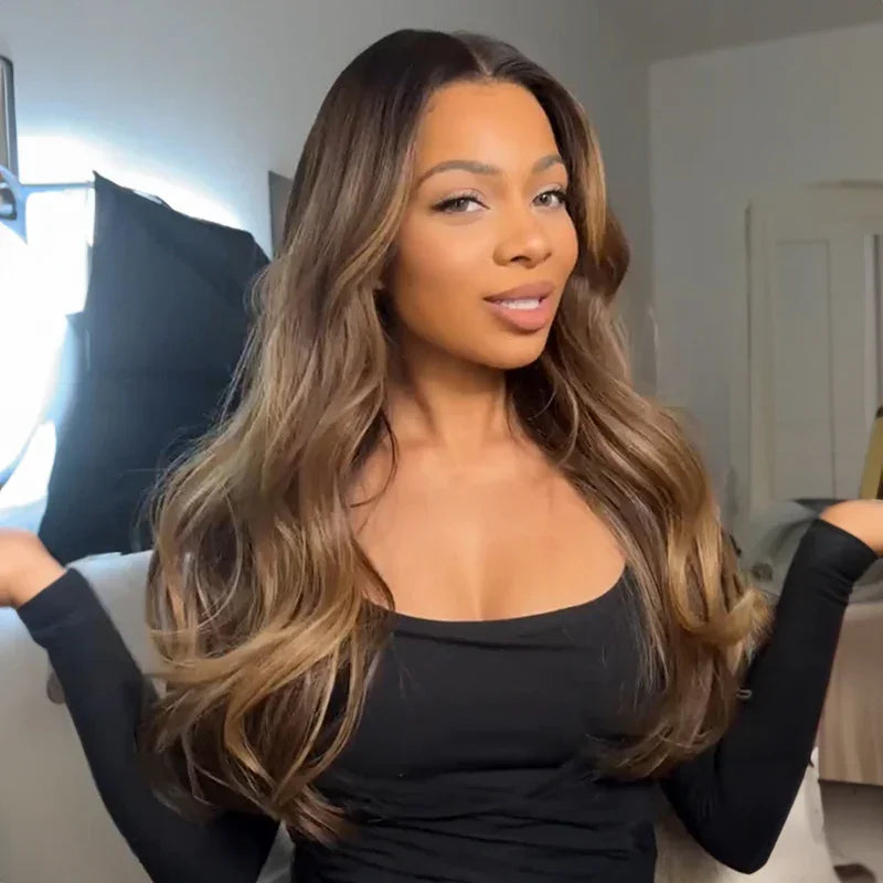 Perruque 13x4 Sans Colle Dégradé Ombré Brun et Mèches Blondes Densité 250% Wear & Go Glueless