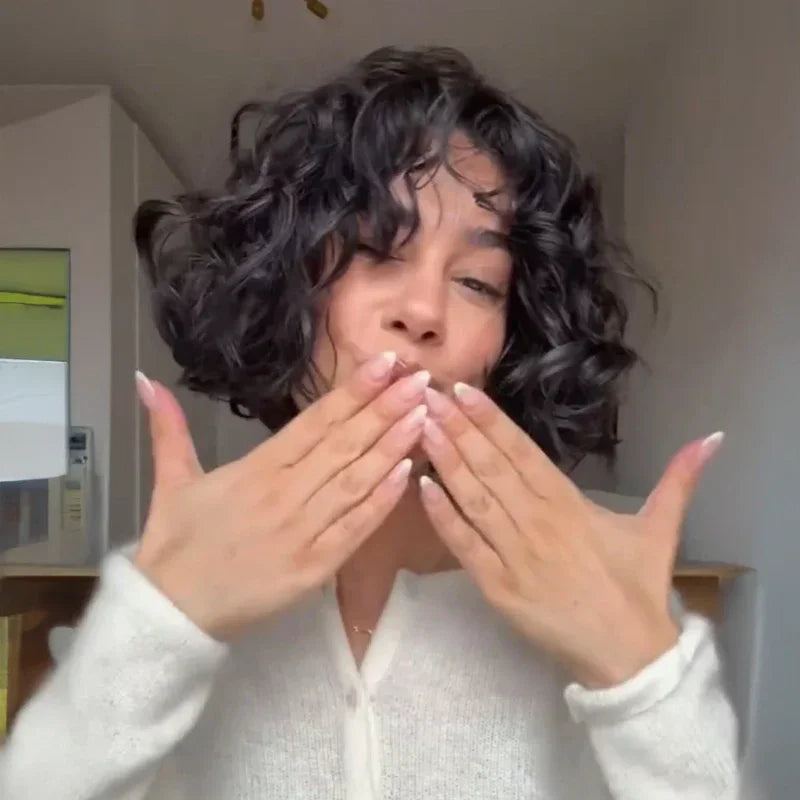 Élégant Glueless 4x4 Noir Naturel Bob Ondulé Avec Frange Fine 100% Cheveux Humains