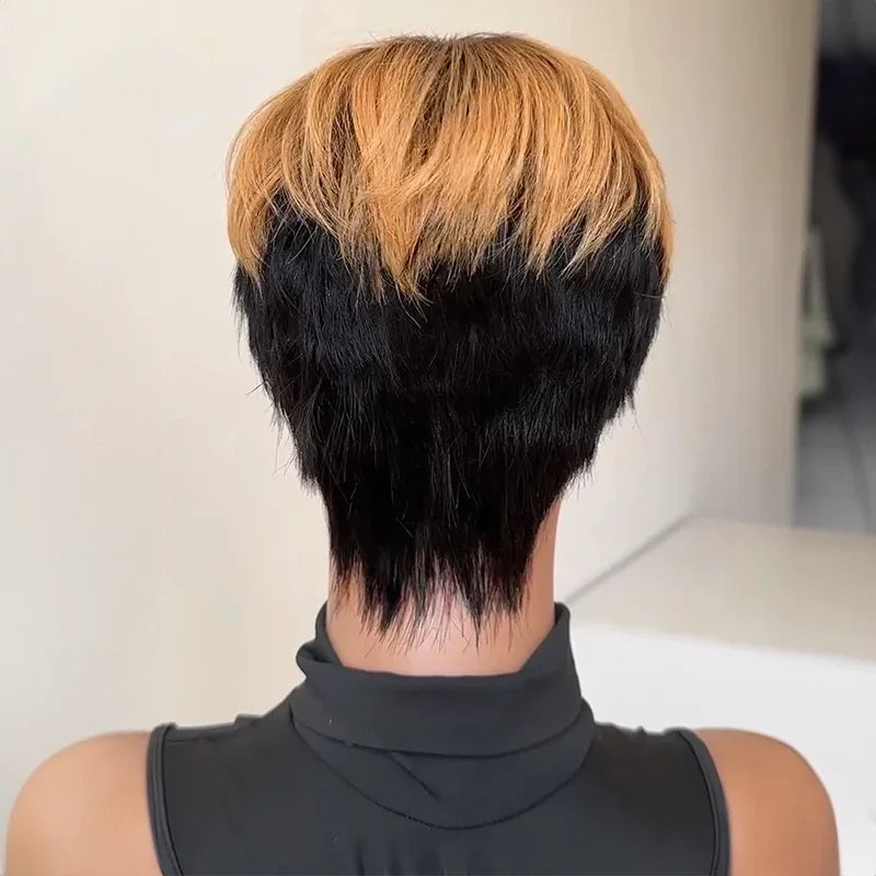 Perruque Pixie Bicolore Châtain Clair & Blanc Glueless avec Frange Droite et Pattes Sculptées
