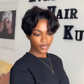 Chic Full lace Pixie Cut Rétro 90s Dégradé avec 4x4 Glueless Frange Rideau & Raie Centrale