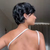 Pixie Cut Romantique à la Française Carré Court Légèrement Ondulé Volume Naturel & Chic